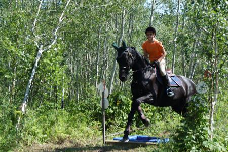 Sarah_riding_Victor_cross_country_2.jpg - Sarah riding Victor on TP cross country course